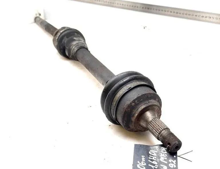 CITROËN C4 1 generation (2004-2011) Pravý predný hnací hriadeľ 33365787