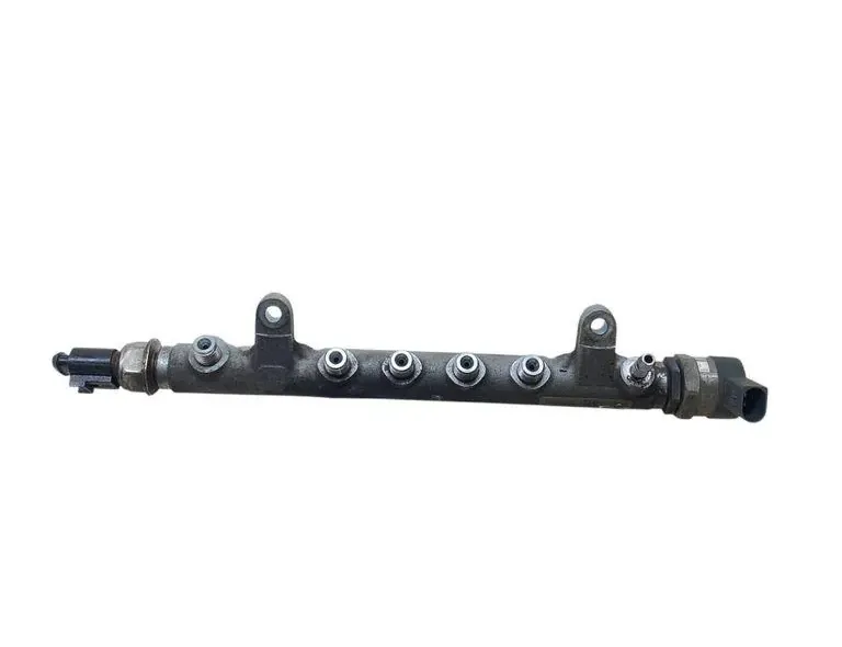 SKODA Yeti 1 generation (2009-2018) Súprava palivových vstrekovačov 03L130755 33785722