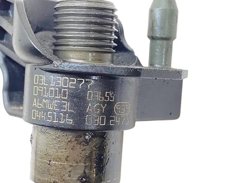 SKODA Yeti 1 generation (2009-2018) Súprava palivových vstrekovačov 03L130755 33785722