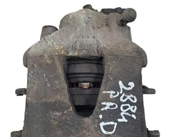 SKODA Octavia 2 generation (2004-2013) Pravý predný strmeň brzdy 33817173