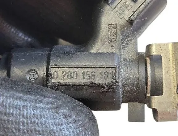 CADILLAC CTS 2 generation (2007-2014) Palivový vstrekovač 12571159 33933717