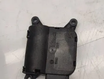 VOLKSWAGEN Passat B7 (2010-2015) Клапаны управления внутренним подогревом 0132801362,00000 30542012