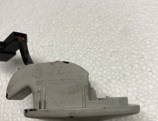 VOLKSWAGEN Golf 4 generation (1997-2006) Pravý slnečný kozub 6X0857552A 17129811