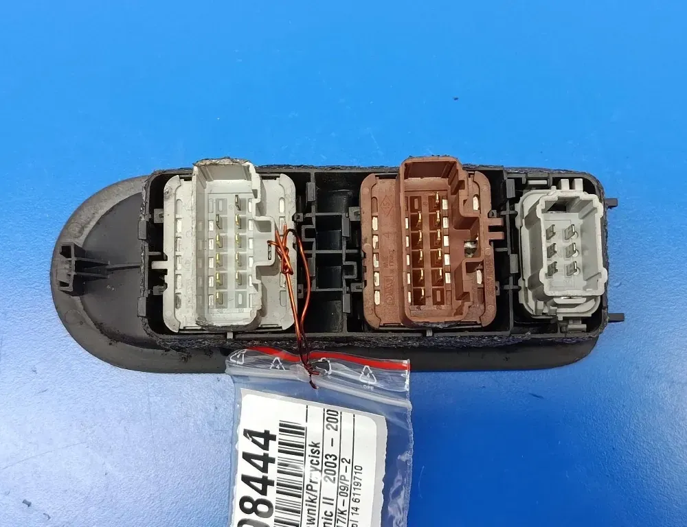 RENAULT Megane 2 generation (2002-2012) Ovládacia jednotka vypínača svetlometu 33525635