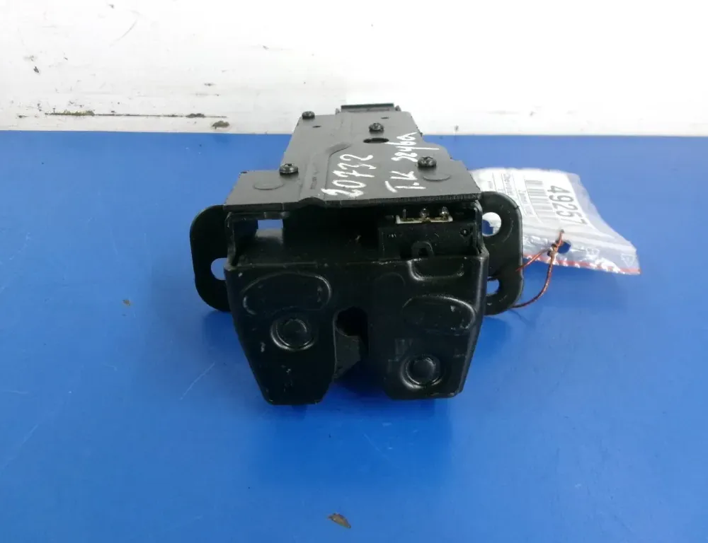 CHEVROLET Captiva 1 generation (2006-2018) Замок крышки багажника 33944326