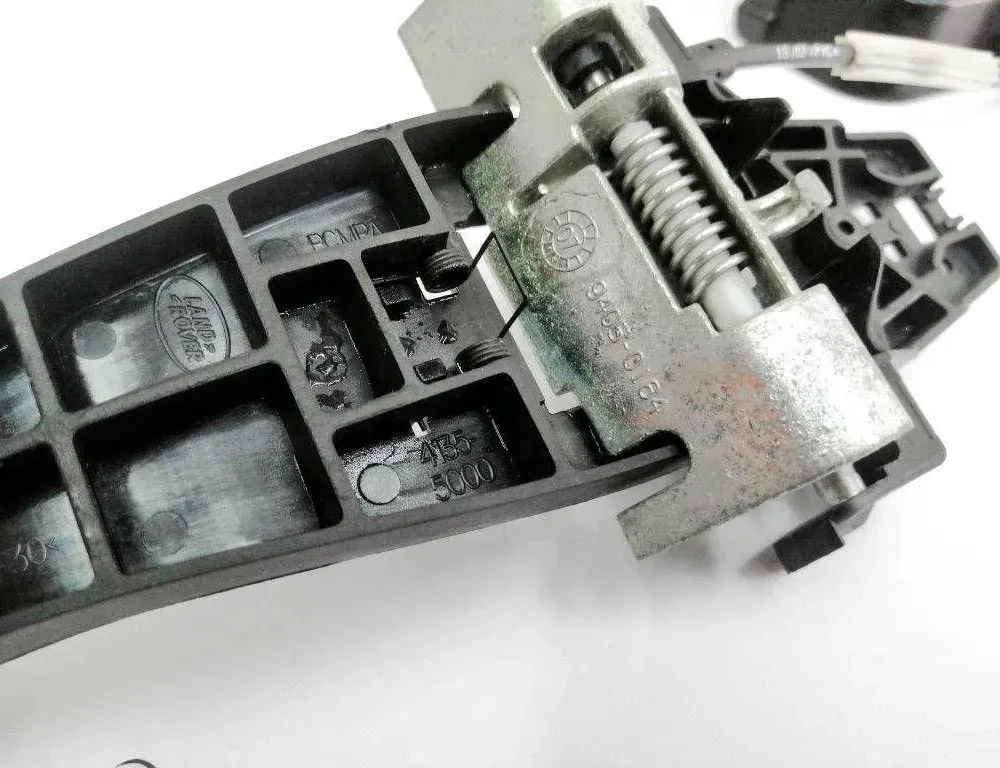 LAND ROVER Range Rover Sport 1 generation (2005-2013) Zámok pravých zadných dverí 280407,CXF500033,07430,FPH500420,DLL320RRRH,7H5A26412AA,CXF500043,94050164,910577100,214521801,979592 33991754