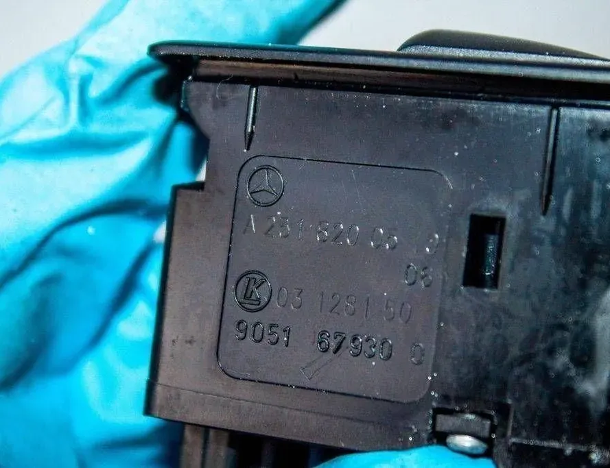 MERCEDES-BENZ R-Class W251 (2005-2017) Кнопка стеклоподъемника передней правой двери 03128150,A2518200510,25182005109116,2518200510 34027658