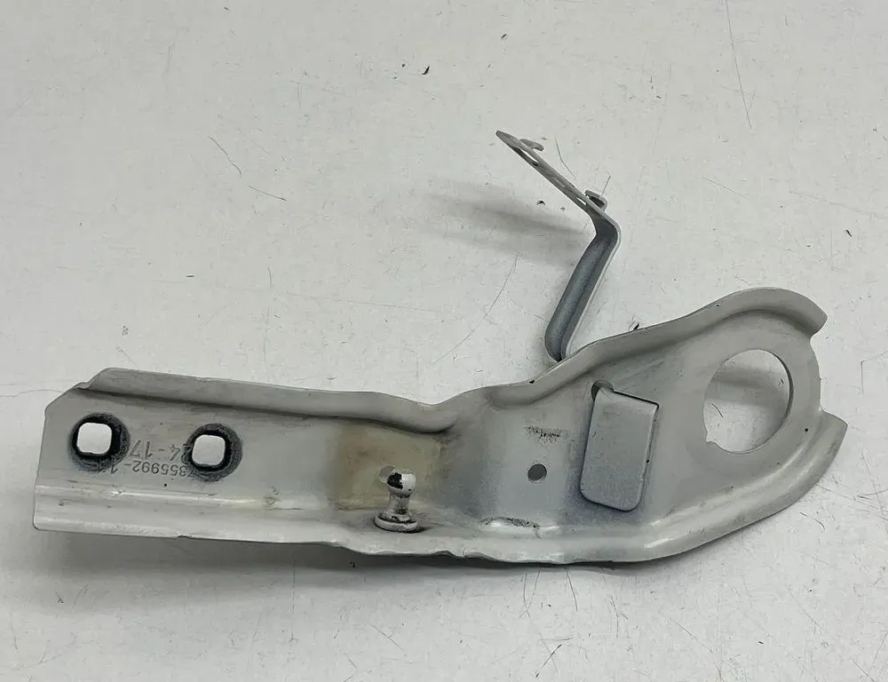 BMW X1 F48/F49 (2015-2023) Predný pravý držiak blatníka 7355992 33899051