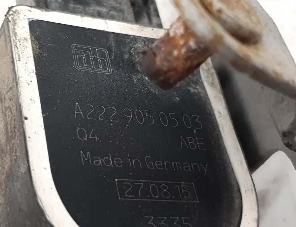 MERCEDES-BENZ C-Class W205/S205/C205 (2014-2023) Rear Right Height Level Sensor A2229050503 33385211