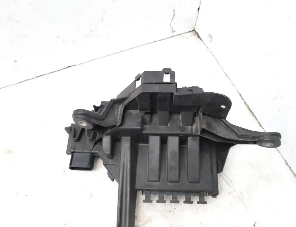 MERCEDES-BENZ C-Class W205/S205/C205 (2014-2023) Блок предохранителей A2055401750,J05120 33441244