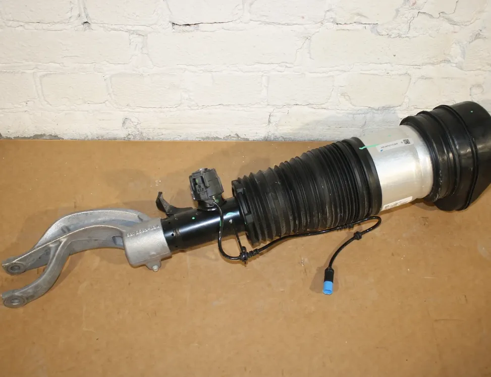 BMW X7 G07 (2018-2024) Front Left Shock Absorber 5A38AC1,6876683 33567165