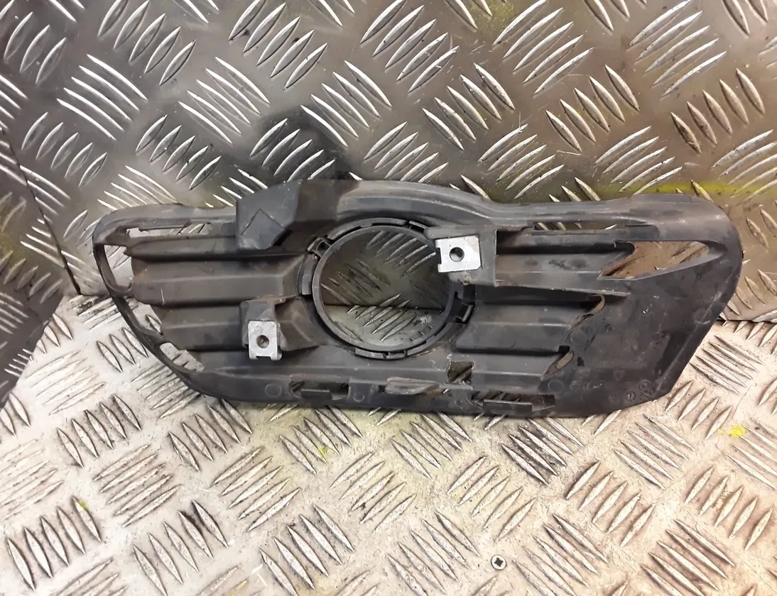 MERCEDES-BENZ C-Class W204/S204/C204 (2004-2015) Pravá predná mriežka a2048850223,2048850223 11742856