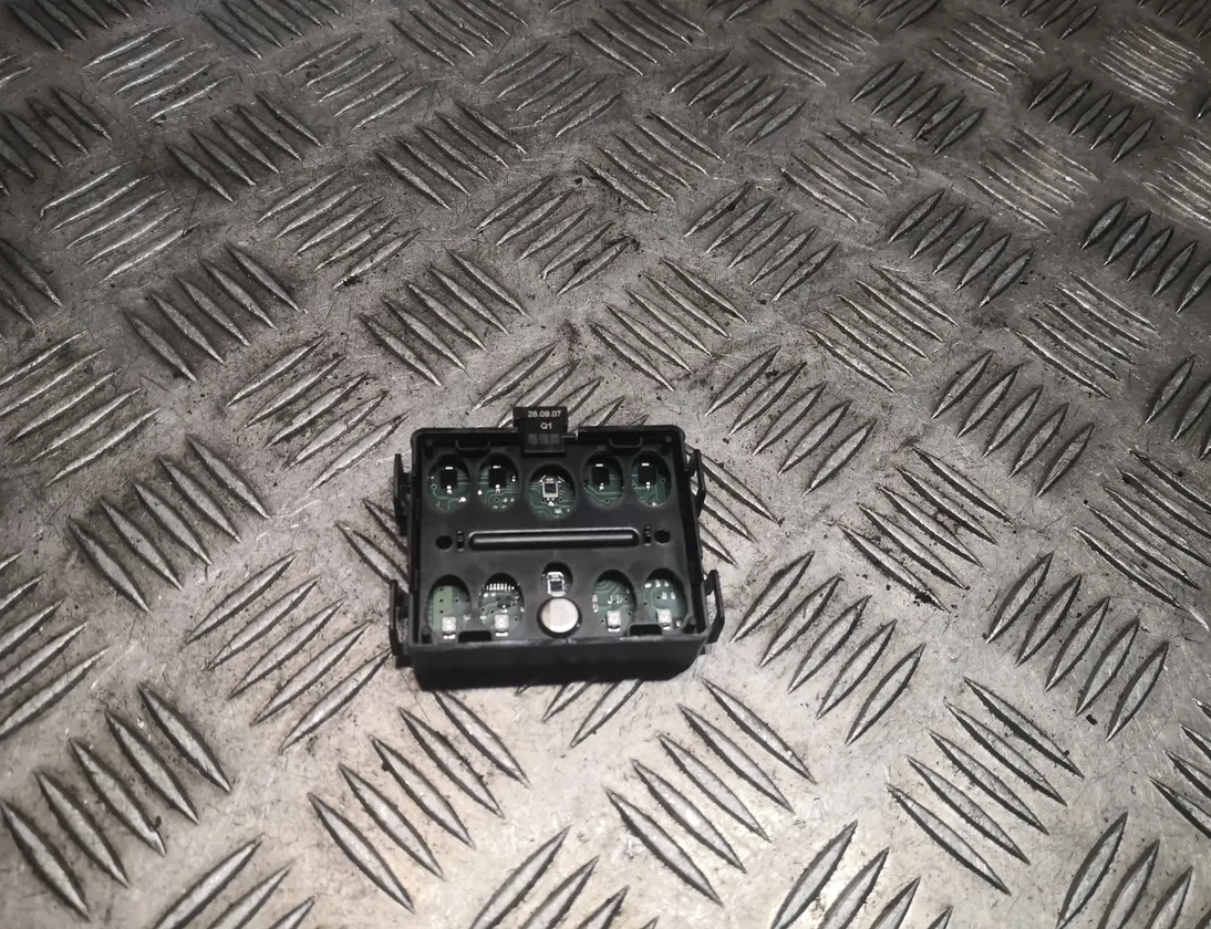 MERCEDES-BENZ CLS-Class C219 (2004-2010) Датчик дождя A2118701585,2118701585 29057268