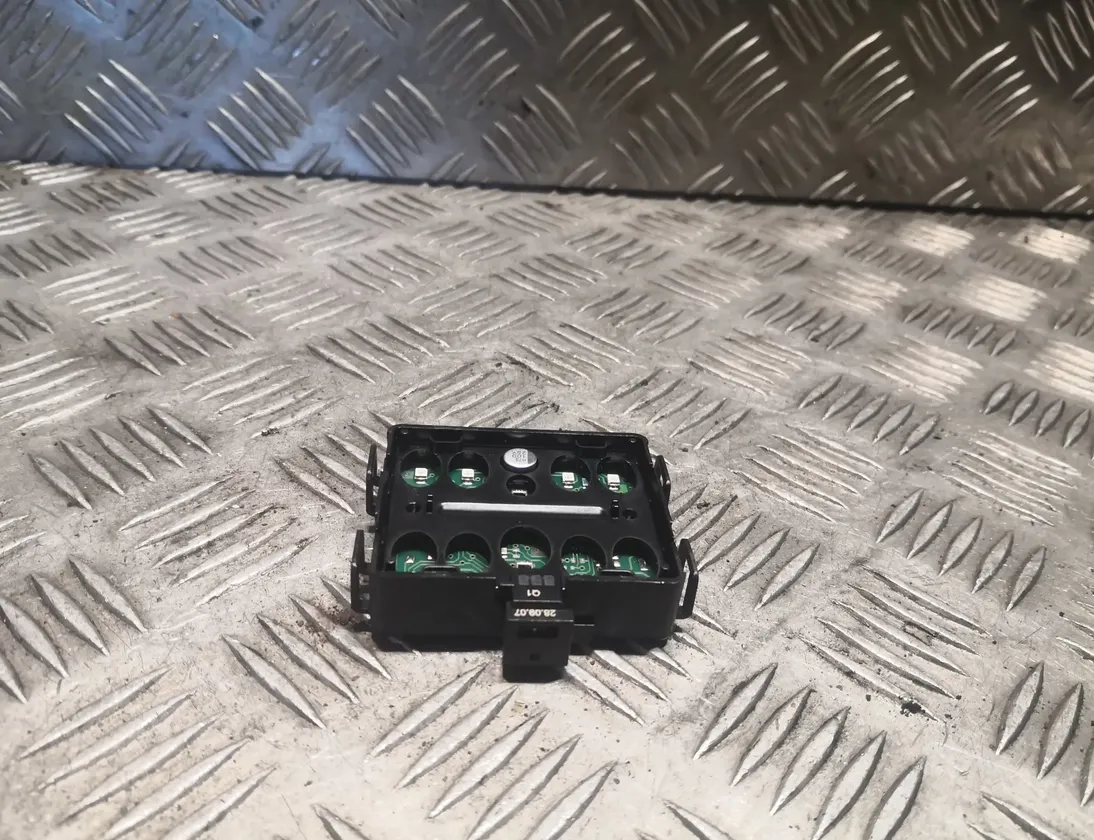 MERCEDES-BENZ CLS-Class C219 (2004-2010) Датчик дождя A2118701585,2118701585 29057268