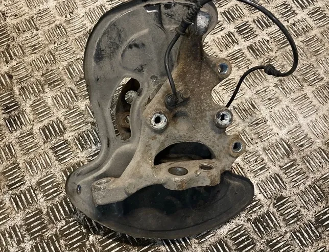 MERCEDES-BENZ E-Class W212/S212/C207/A207 (2009-2016) Pravý predný náboj kolesa 2043320201,A2043320201 33055576