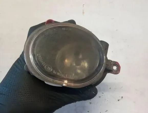 VOLVO V50 1 generation (2003-2012) Pravé predné hmlisté svetlo 1305200039 33124438