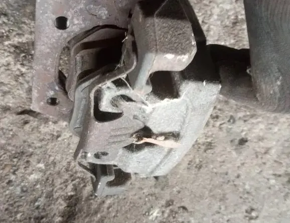 BMW X6 E71/E72 (2008-2012) Zadný pravý brzdový strmeň 33125017