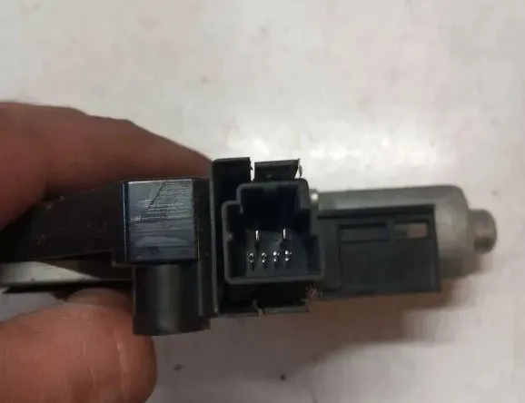 VOLVO S80 2 generation (2006-2020) Маторчик стеклоподъемника передней левой двери WR12-719 33125977