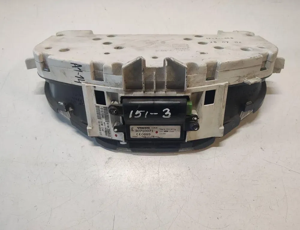 VOLVO S40 2 generation (2004-2012) Speedometer 30682570 33129053