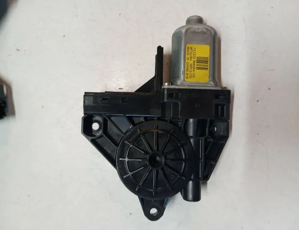 VOLVO XC60 1 generation (2008-2017) Маторчик стеклоподъемника задней правой двери WR12720 33132356