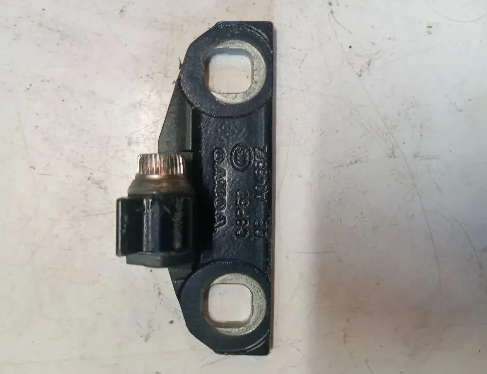 VOLVO S60 2 generation (2010-2020) Ограничитель передней правой двери C8P5D 33136056