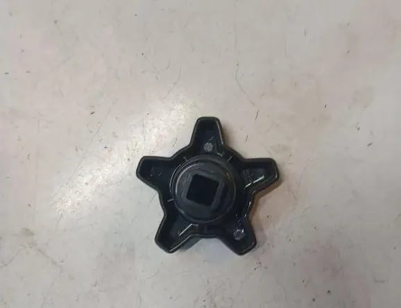 VOLVO S60 2 generation (2010-2020) Другие внутренние детали 08613313 33136565