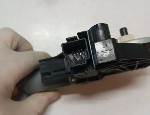 VOLVO XC60 1 generation (2008-2017) Front Left Door Window Regulator Motor WR12717 33153751