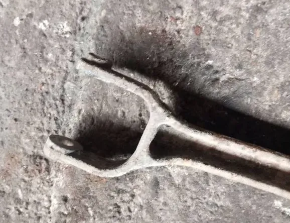 VOLVO XC90 1 generation (2002-2014) Ľavé zadné rameno závesu 8630783 33159777