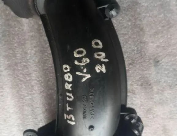 VOLVO XC60 1 generation (2008-2017) Резонатор всасывания 31293547 33159934