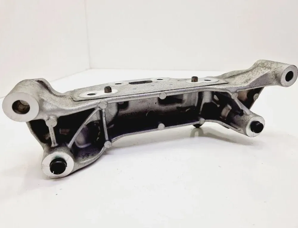 PEUGEOT 2008 2 generation (2019-2023) Držiak motora pravá strana 9813582980 30573873