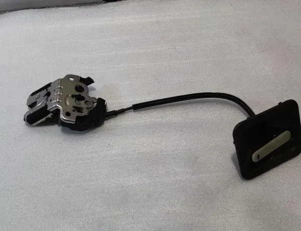 AUDI A6 C6/4F (2004-2011) Замок крышки багажника 4H0827505 34128104