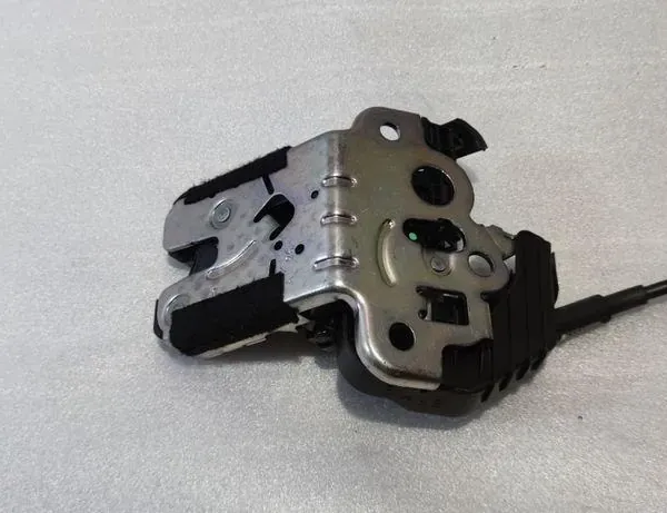 AUDI A6 C6/4F (2004-2011) Замок крышки багажника 4H0827505 34128104