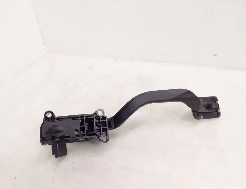 PEUGEOT 2008 2 generation (2019-2023) Педаль газа 9836042180 34135704