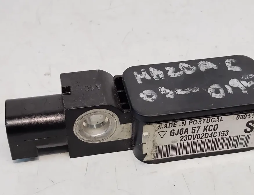 MAZDA 6 GG (2002-2007) Датчик удара передний левый GJ6A57KC0 27582791