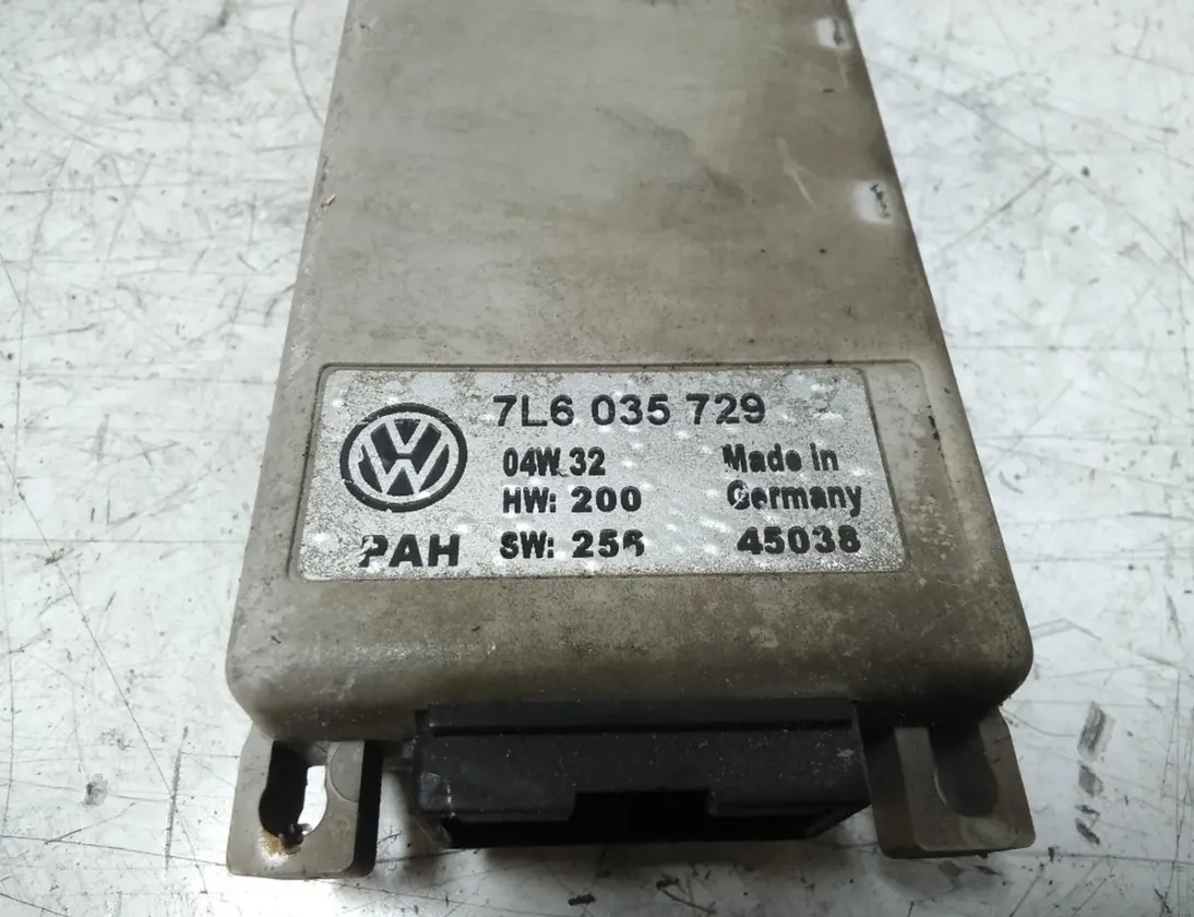 AUDI A6 C6/4F (2004-2011) Блок управления телефоном 7L6035729 28532026