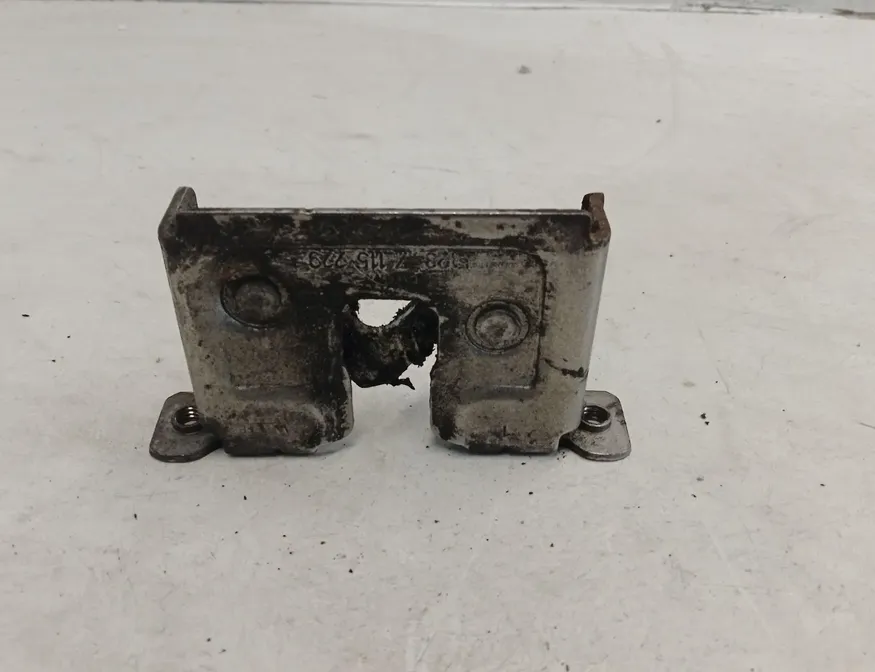 BMW 5 Series E60/E61 (2003-2010) Zámok kapoty 7115229 28665200