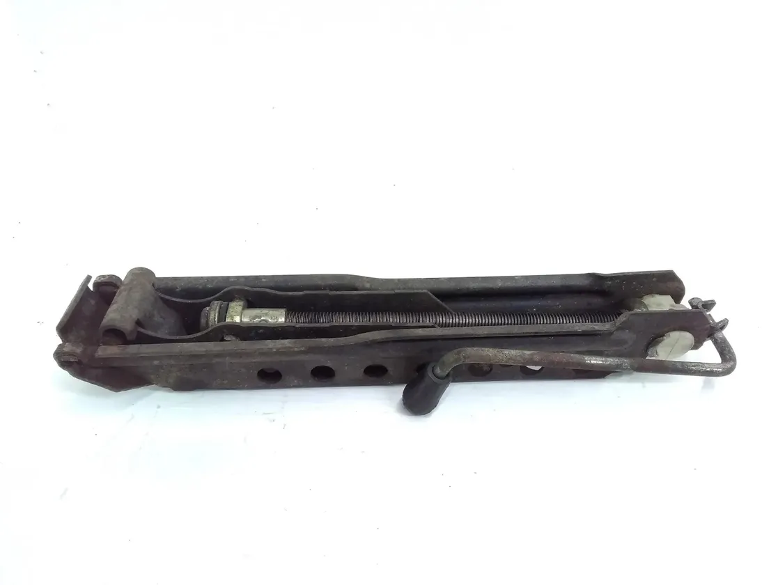 AUDI A6 C4/4A (1994-1997) Lift Jack 4A0011031B 28731300