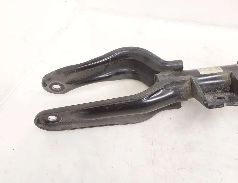 TESLA Model S 1 generation (2012-2024) Pravý predný tlmič nárazov 128836399B 34201238