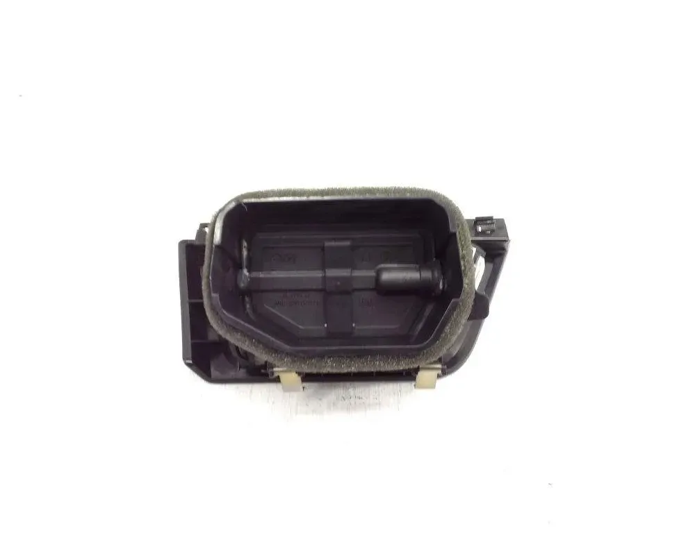 BMW 4 Series F32/F33/F36 (2013-2020) Otvory na vetranie na prístrojovej doske 9231970 31497861