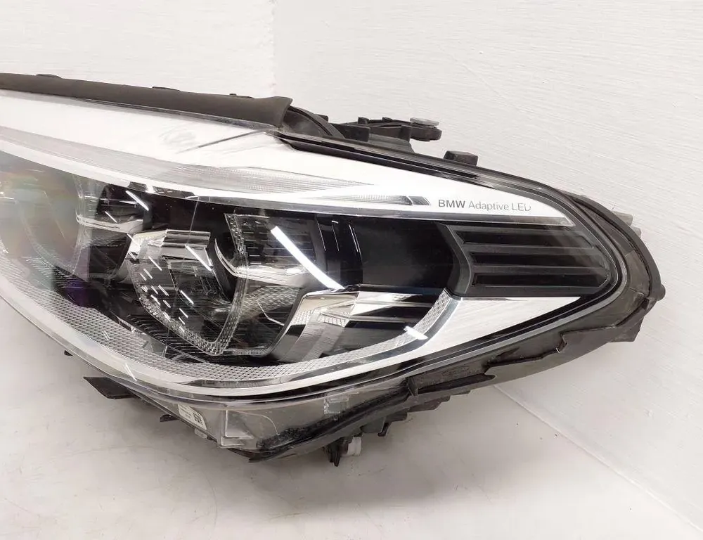 BMW 5 Series G30/G31 (2016-2023) Front Left Headlight 7214961 33569333