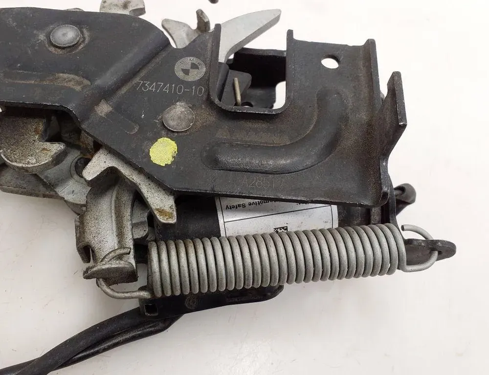 BMW 5 Series G30/G31 (2016-2023) Bonnet Lock 7347410 33581410