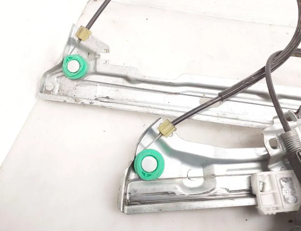 MERCEDES-BENZ Vito W639 (2003-2015) Regulátor okna ľavých predných dverí A6397200446 34420948