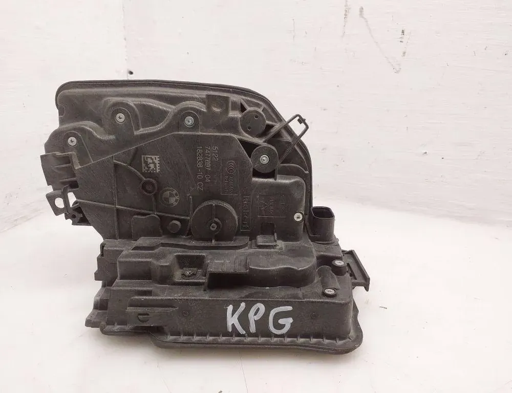 BMW 5 Series G30/G31 (2016-2023) Zámok ľavých zadných dverí 7477697 34129890