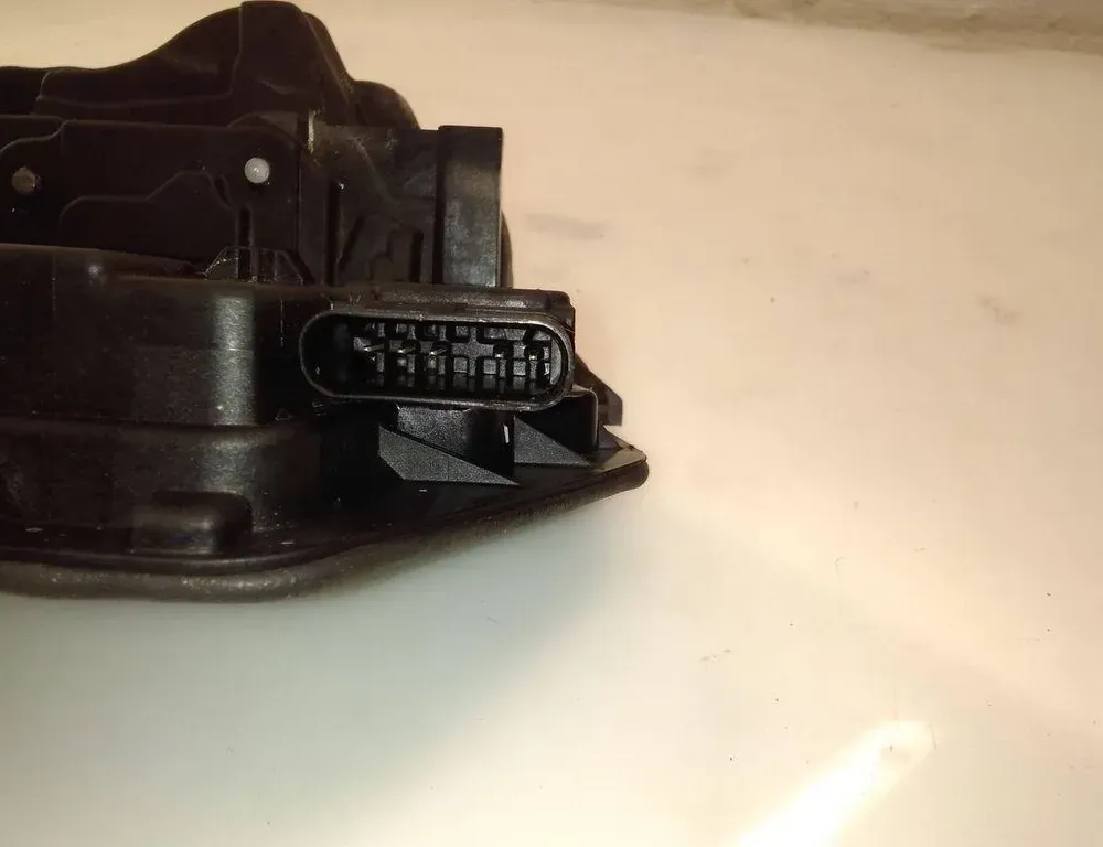 BMW iX I20 (2021-2024) Zámok pravých zadných dverí 5A160C2 34147915