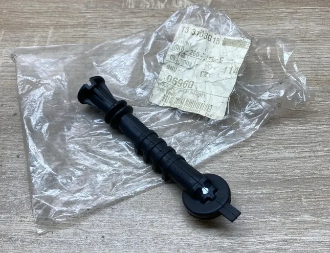 PEUGEOT 406 1 generation (1995-2004) Držiak sacej hadice 4011656B,0212281B,T33103G15 34431171