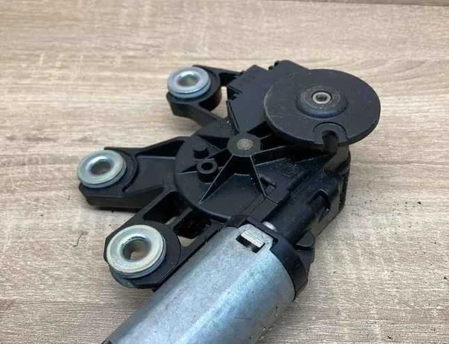 VOLKSWAGEN Touareg 1 generation (2002-2010) Motor stierača zadného okna 7L0955712C,53032612 34390631