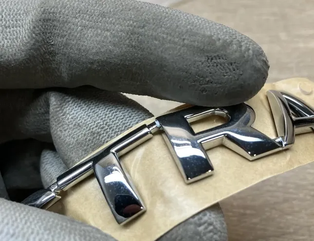 OPEL Astra F (1991-2002) Značka na kryte kufra 90510787 34438485