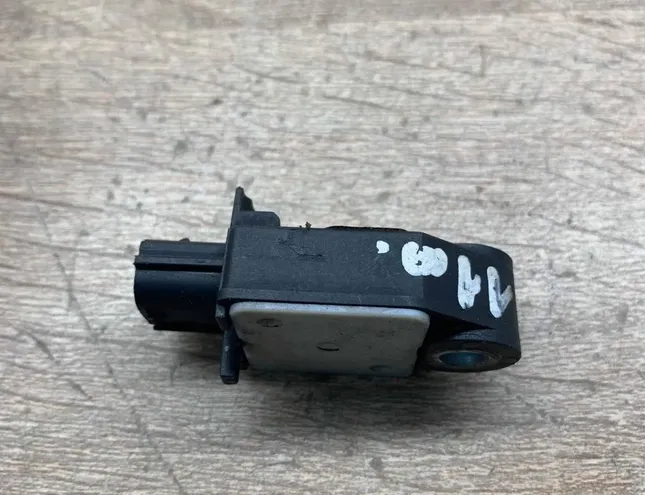 TOYOTA Avensis 3 generation (2009-2020) Боковой датчик удара левый 8917305060 34421001