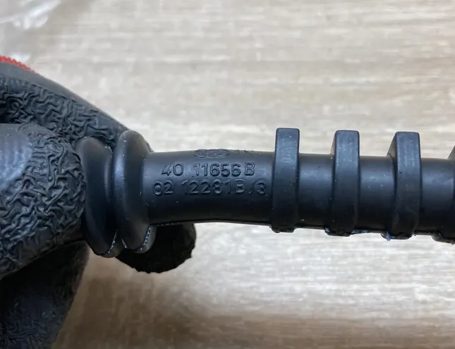 PEUGEOT 406 1 generation (1995-2004) Držiak sacej hadice 4011656B,0212281B,T33103G15 34431171