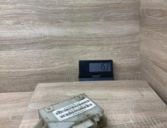 CHRYSLER Voyager 4 generation (2001-2007) Блок управления дверей левый задний P04686686AF 34436488